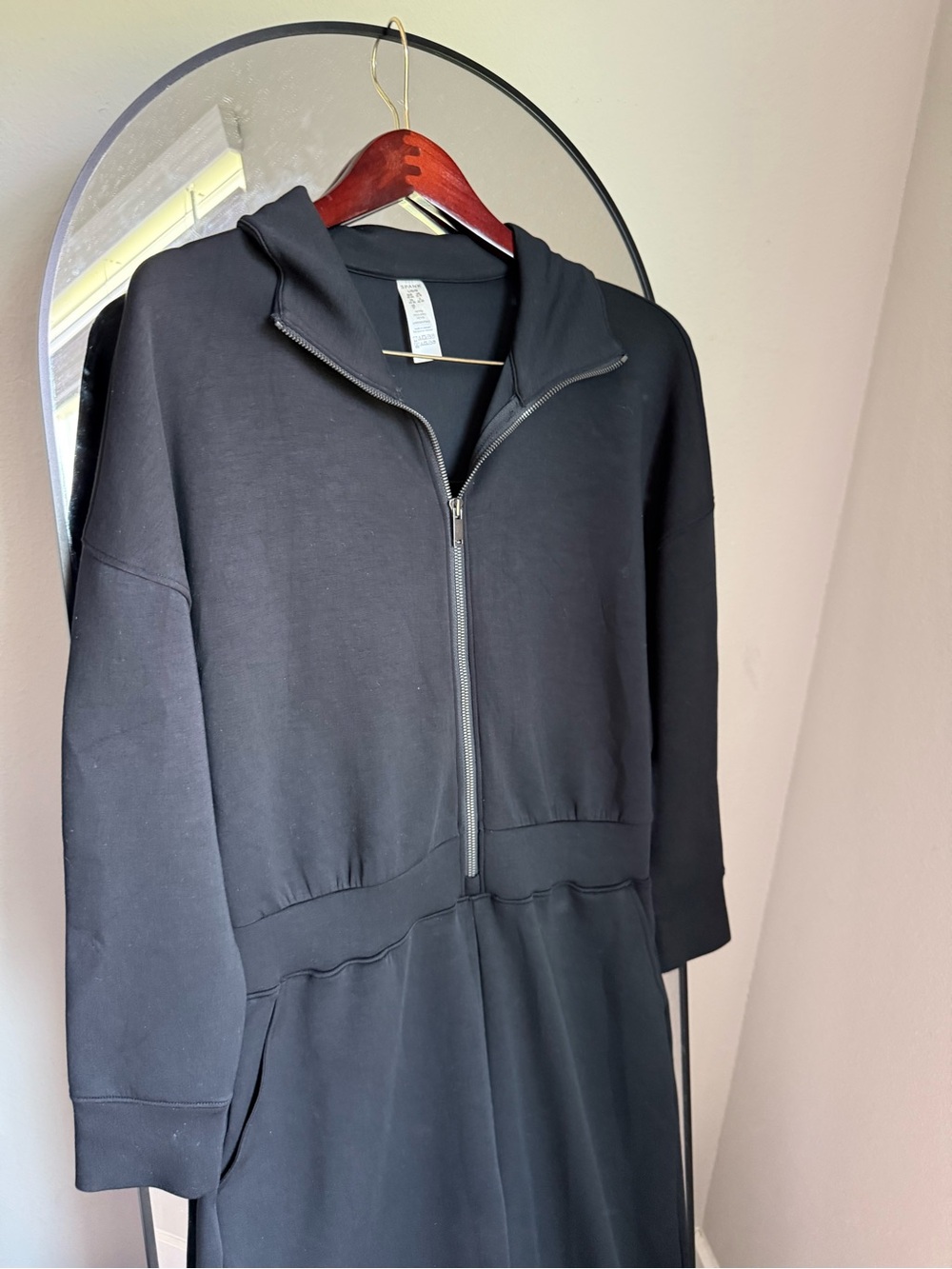 Spanx Air Essentials 
Wide Leg Zip Jumpsuit 
Soft LongSleeve Effortless Travel - Picture 3 of 7